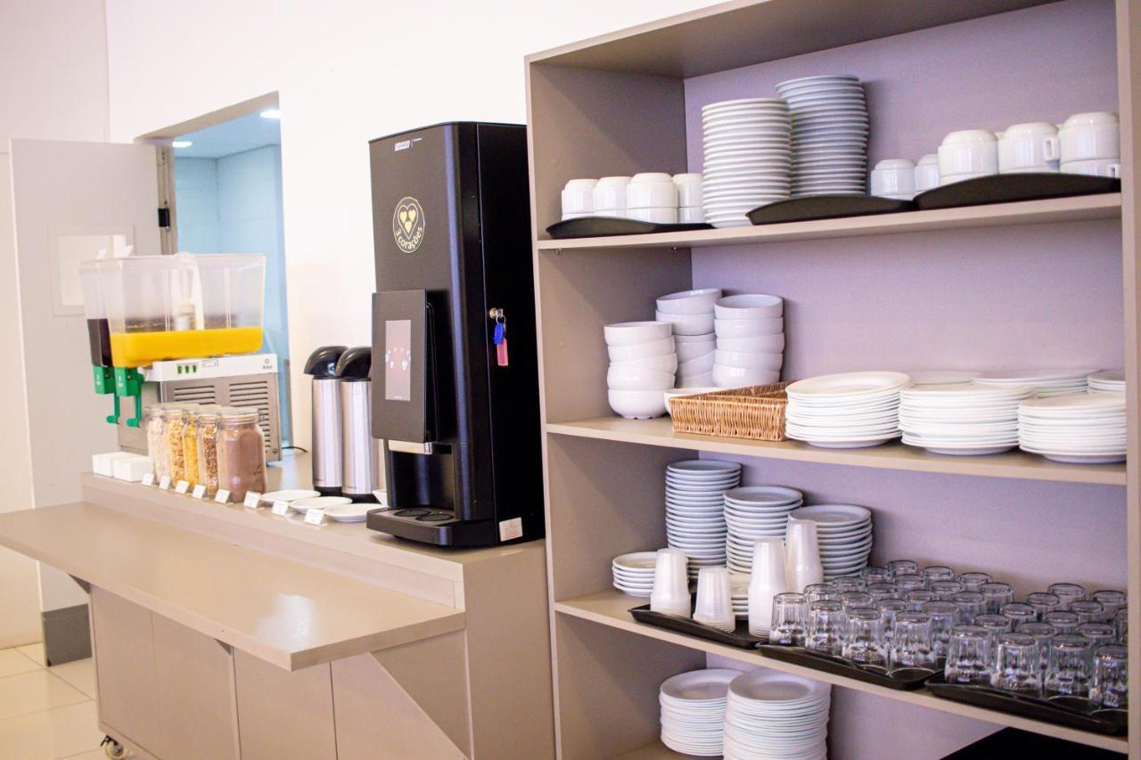 Hotel H2 Congonhas المظهر الخارجي الصورة A typical self-service station